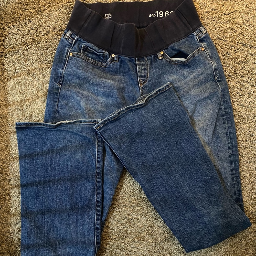 SOLD GAP Maternity Jean 27/4 Regular Medium Wash